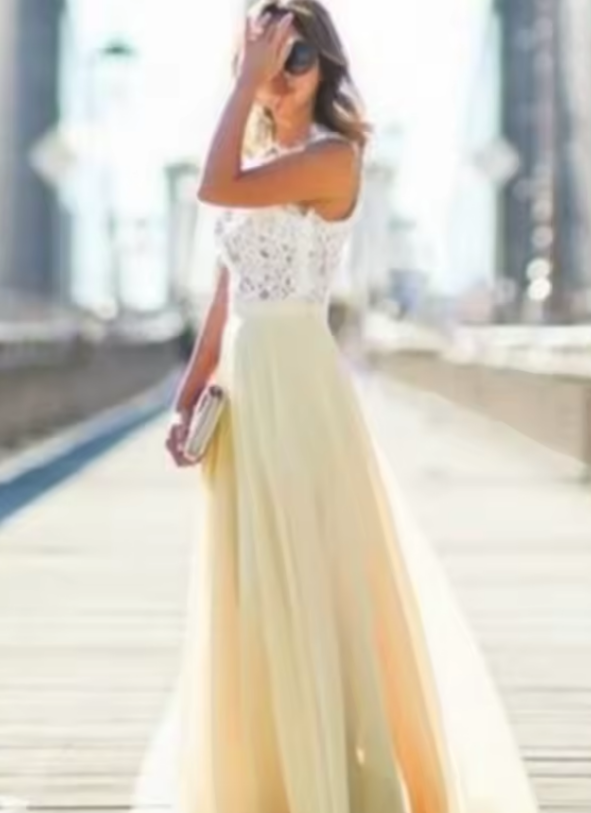 The Annelise™ | Elegant Lace Essence