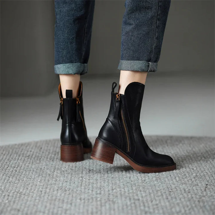 Cora™ | Ankle Boots in Leather with Zipper