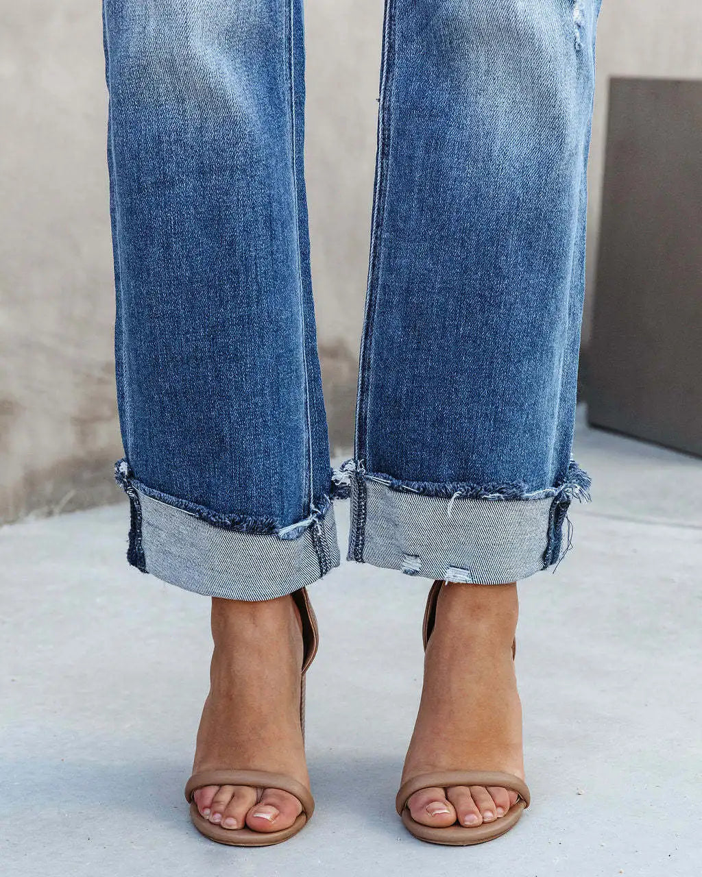 The Clara™ | Straight Leg Jeans