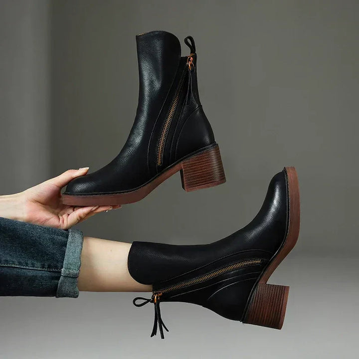 Cora™ | Ankle Boots in Leather with Zipper