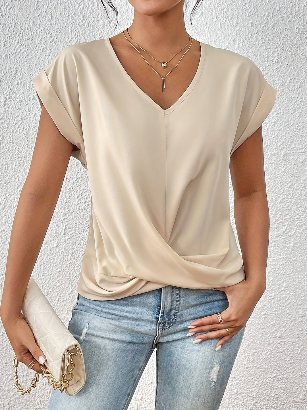 The Vivia™ | Soft Curve Tee