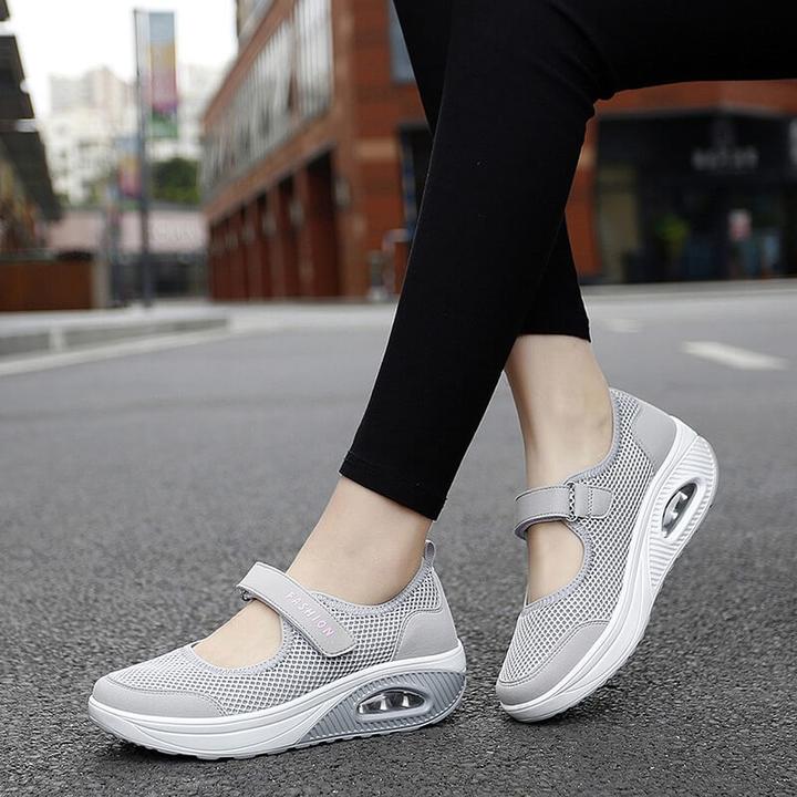 UV Noa™ | Versatile Non-Slip Shoes