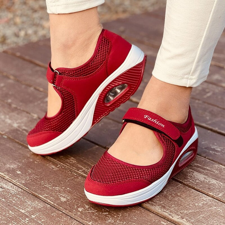 UV Noa™ | Versatile Non-Slip Shoes