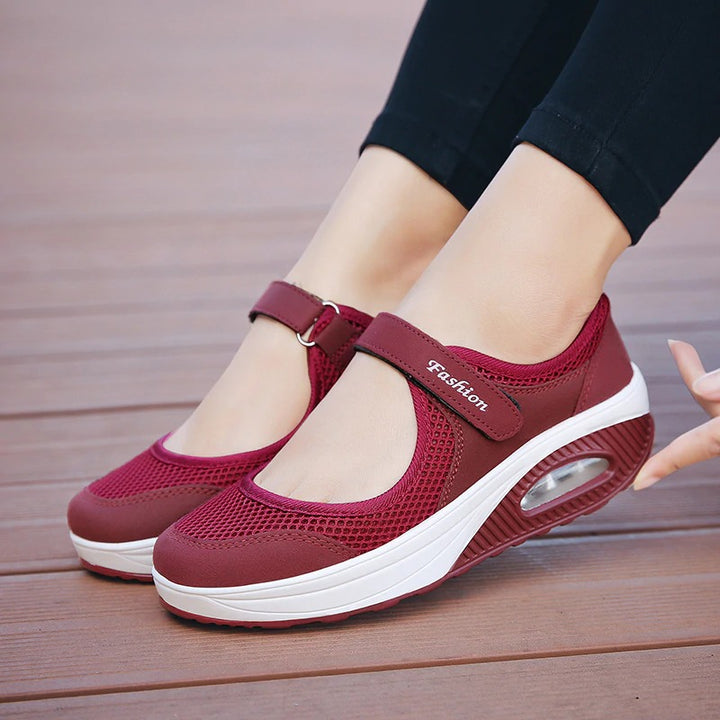UV Noa™ | Versatile Non-Slip Shoes