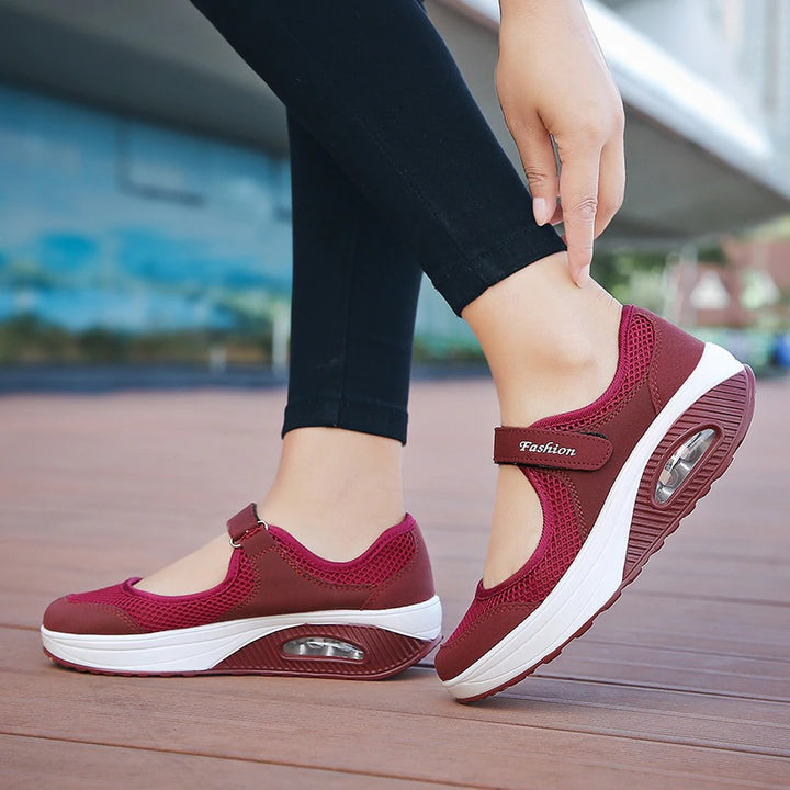 UV Noa™ | Versatile Non-Slip Shoes