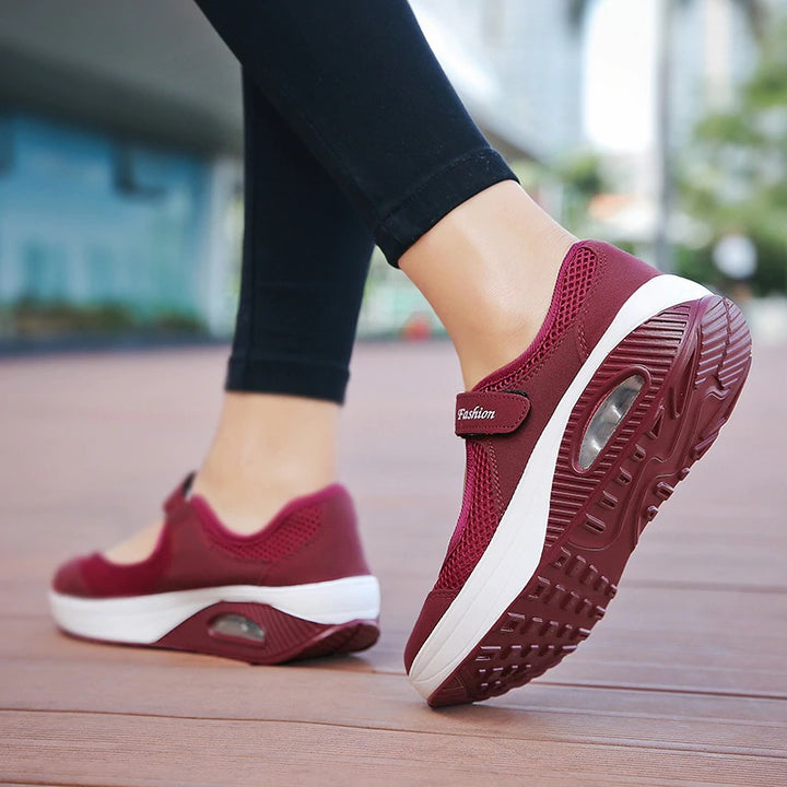 UV Noa™ | Versatile Non-Slip Shoes