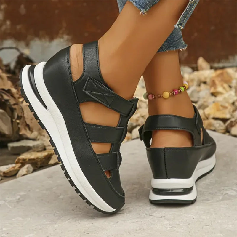UV Elverra™ | Closed Comfort Sandals